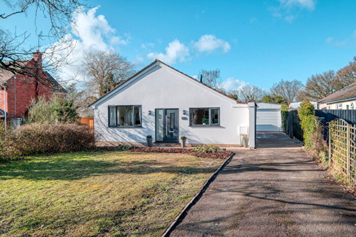 3 Bedroom Detached Bungalow For Sale In Wood Lane, Astwood Bank, Redditch, B96