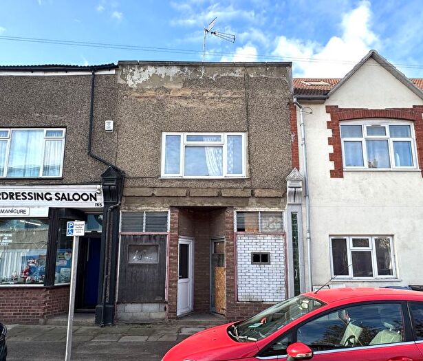 2 Bedroom Flat For Sale In Dock Road, Tilbury, RM18