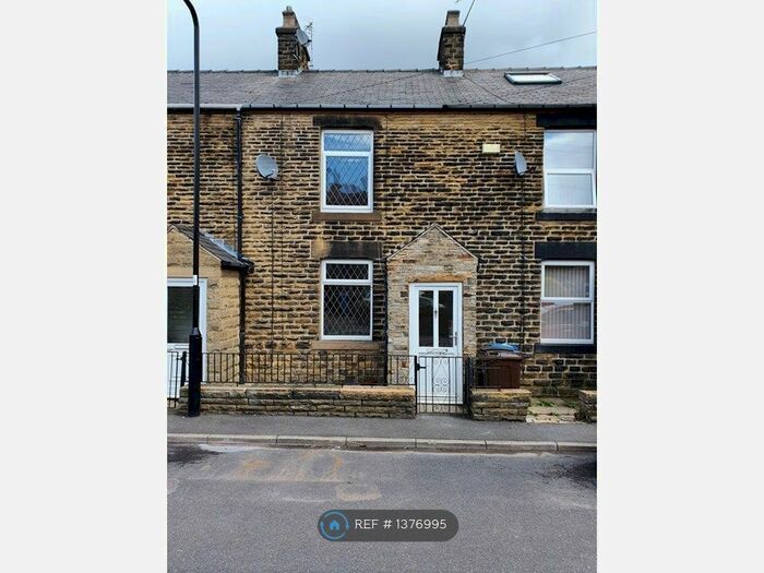 3 Bedroom Terraced House To Rent In Pot House Lane, Stocksbridge, Sheffield, S36