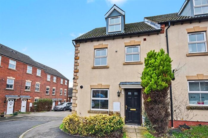 4 Bedroom End Of Terrace House To Rent In Carlisle Close, Corby, NN18