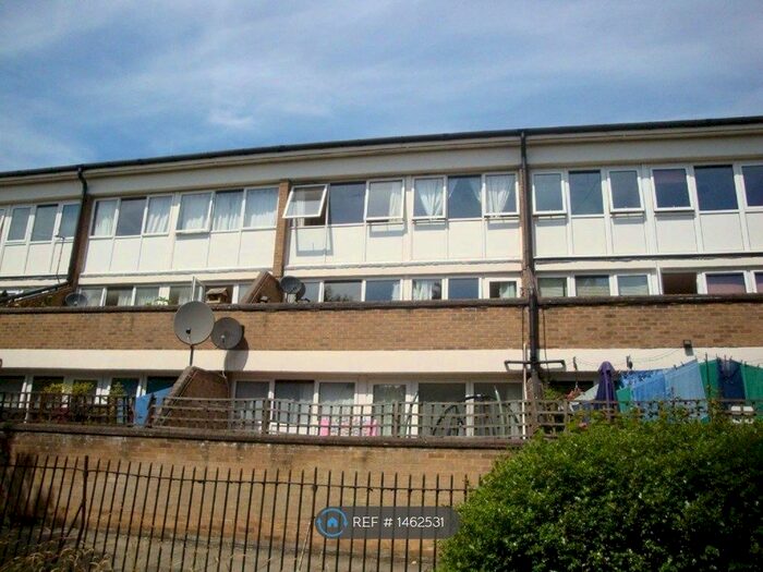 2 Bedroom Flat To Rent In Histon Road, Cambridge, CB4