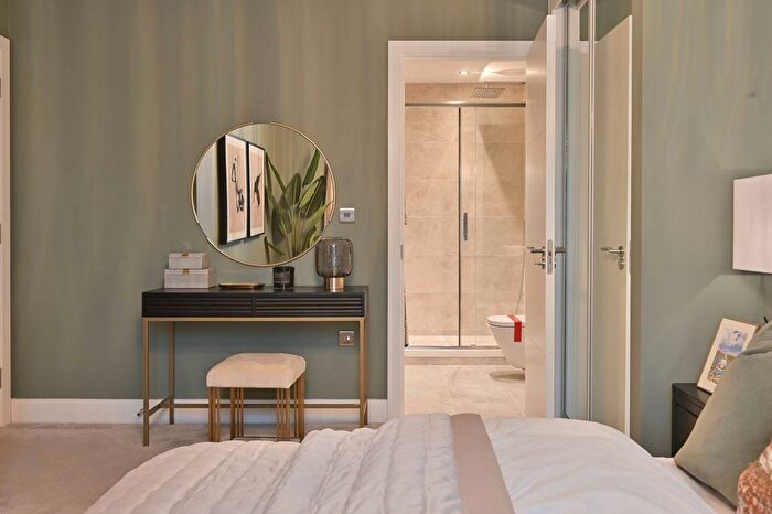 1 Bedroom Flat For Sale In Colindale Gardens, Colindale, NW9