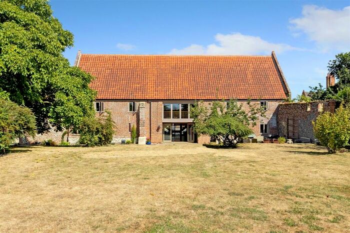 5 Bedroom Barn Conversion For Sale In Swafield, North Norfolk, NR28