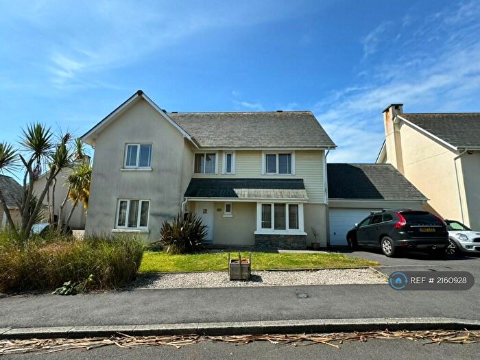 4 Bedroom Detached House To Rent In Pentre Nicklaus Village, Llanelli, SA15