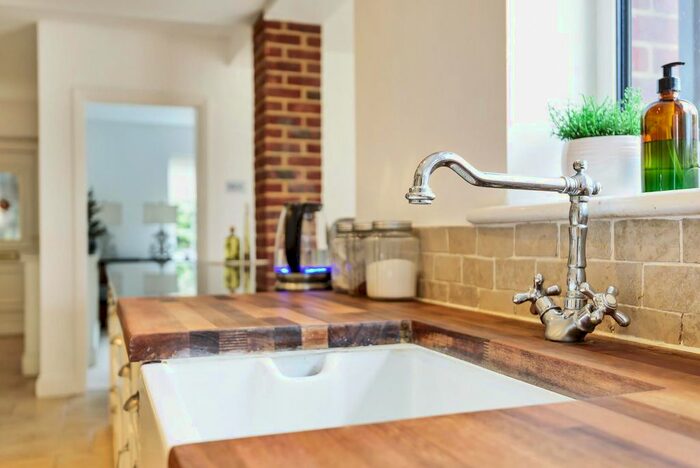 3 Bedroom Semi-Detached House For Sale In Peakfield, Frensham, Farnham, GU10