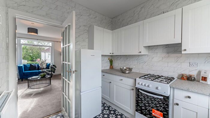 2 Bedroom Flat For Sale In Glanderston Drive, Knightswood, Glasgow, G13