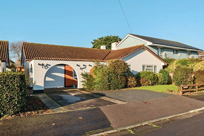 3 Bedroom Detached Bungalow For Sale In Queensway, Hayling Island, PO11