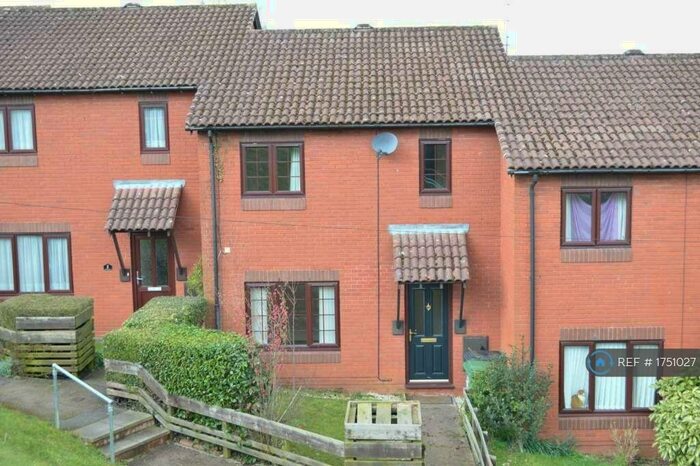 3 Bedroom Terraced House To Rent In Sycamore Rise, Berkhampsted, HP4