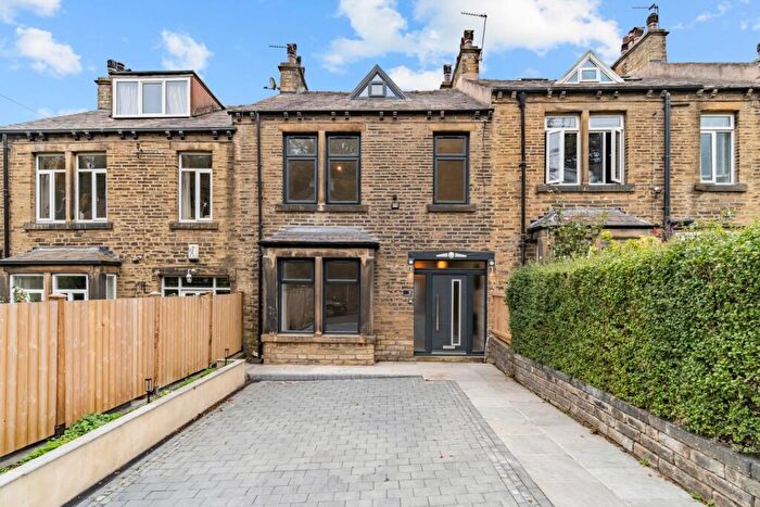 4 Bedroom Terraced House For Sale In Green Lane, Halifax, HX2