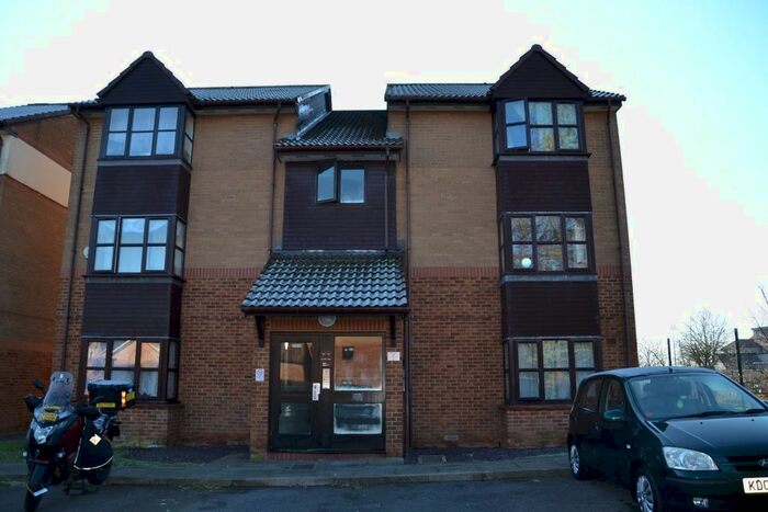 1 Bedroom Flat To Rent In Conifer Way, Wembley, HA0
