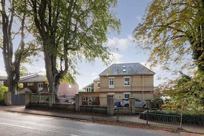 2 Bedroom Apartment To Rent In Earlham Road, Norwich, NR2