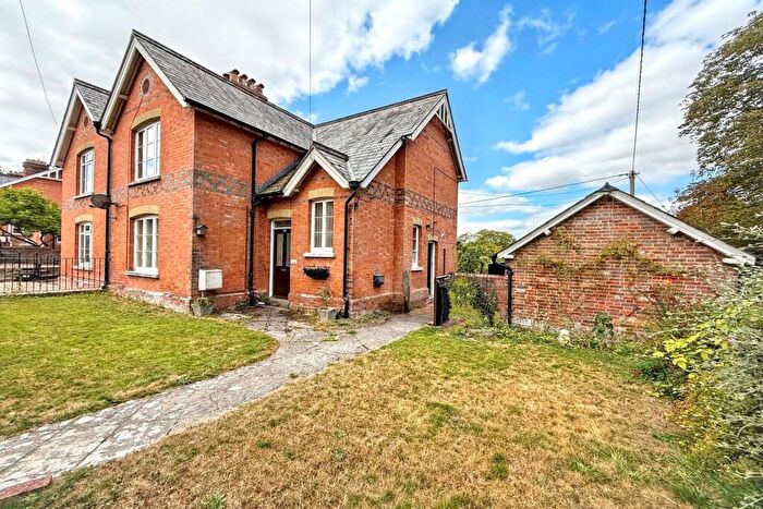 3 Bedroom Semi-Detached House For Sale In Bryanston, DT11