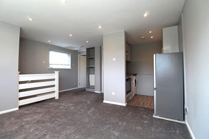 1 Bedroom Maisonette To Rent In Little Street, Guildford, GU2