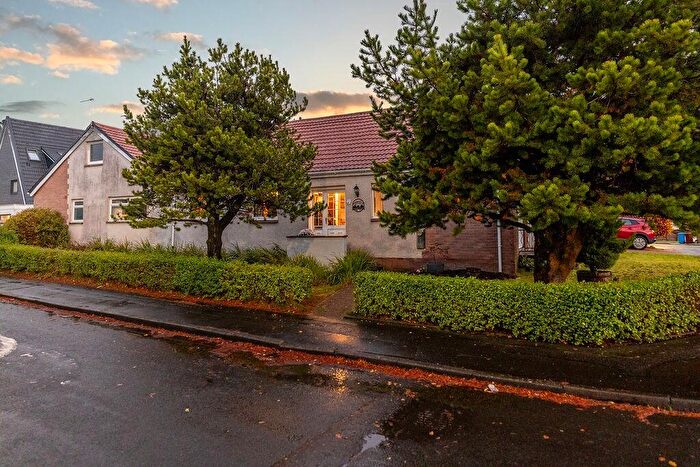 6 Bedroom Detached Bungalow For Sale In Inglewood Crescent, Glasgow, G75