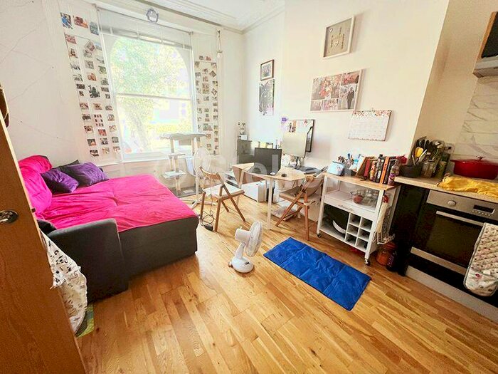 2 Bedroom Flat To Rent In Beacon Hill, London, N7