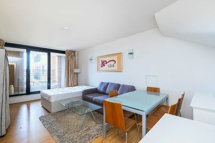 2 Bedroom Flat To Rent In Cromwell Road, London, SW7