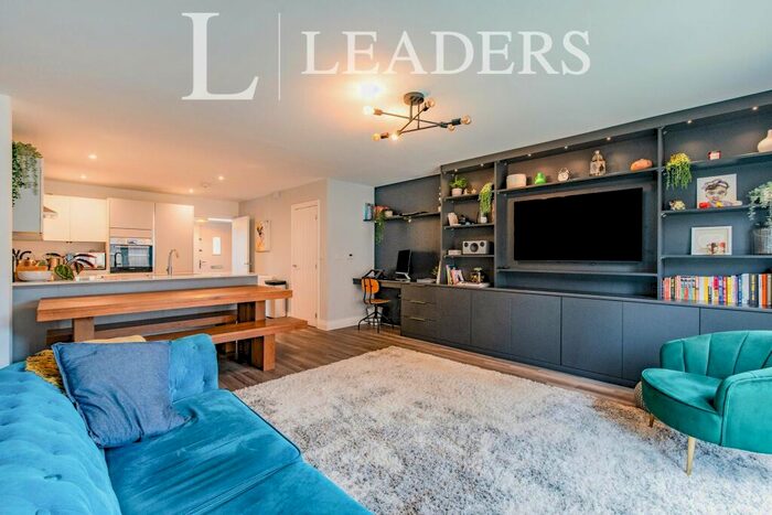 3 Bedroom Semi-Detached House To Rent In Roman Way, Beckenham, BR3