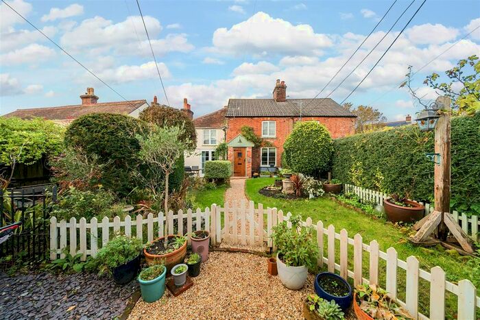 4 Bedroom Semi-Detached House For Sale In Gold Hill, Child Okeford, Blandford Forum, DT11