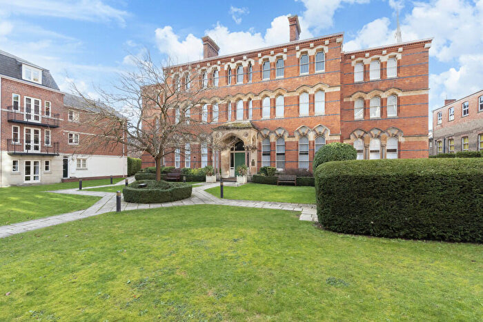 1 Bedroom Apartment To Rent In St. Georges Place, Cheltenham, GL50