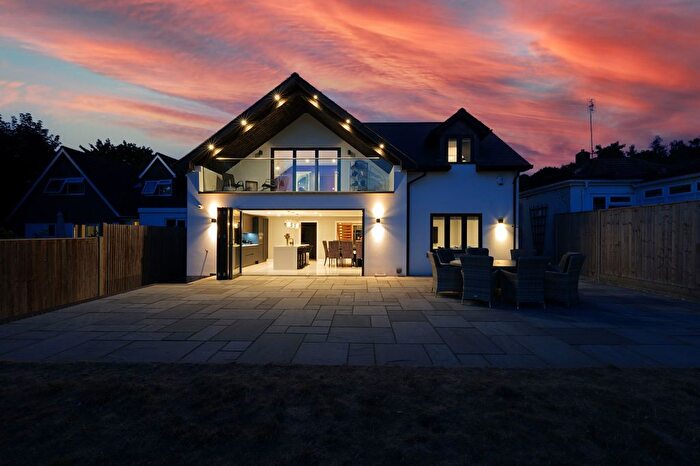 5 Bedroom Detached House For Sale In School Hill, Sandhurst, GU47