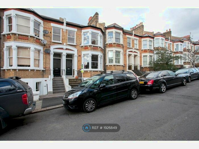 3 Bedroom Flat To Rent In Tressillian Road, London, SE4