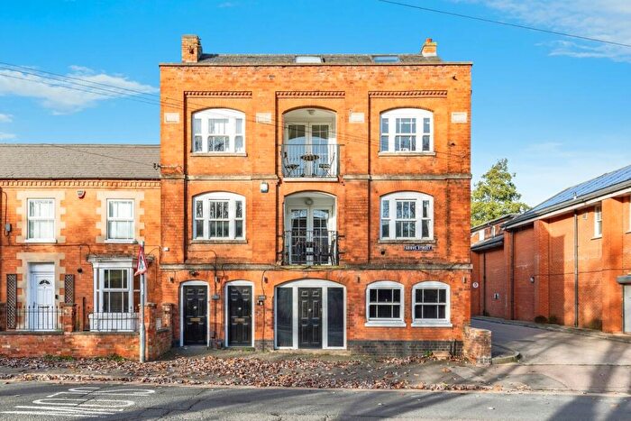 2 Bedroom Apartment For Sale In Grove Street, Raunds, Wellingborough, NN9