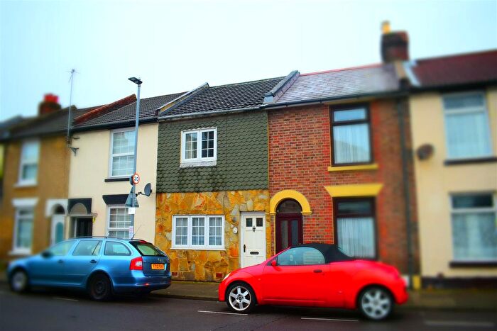 2 Bedroom Terraced House To Rent In Napier Road, Southsea, PO5