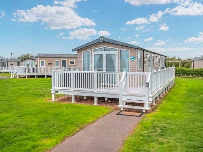 3 Bedroom Hotel For Sale In Hawks View, Devon Cliffs, Exmouth, EX8
