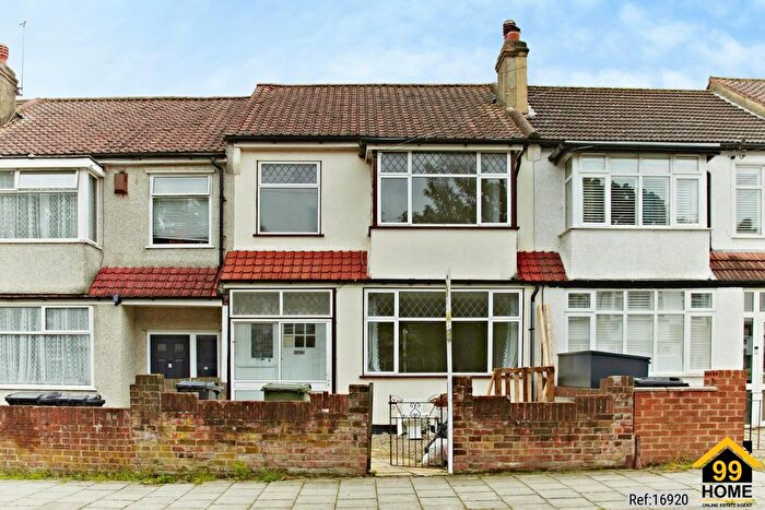 3 Bedroom Terraced House For Sale In Abercairn Road, Lomdon, United Kingdom, SW16