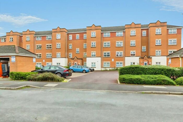 2 Bedroom Flat For Sale In Pickfords Gardens, Slough, SL1