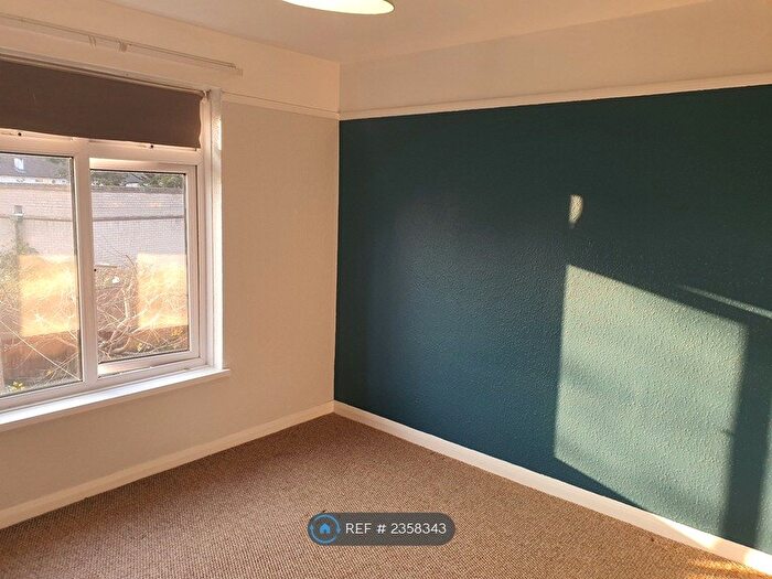 1 Bedroom Flat To Rent In Foxhays Road, Reading, RG2