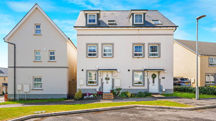 3 Bedroom Town House For Sale In Saltash, PL12