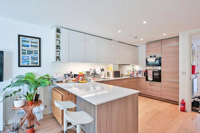 4 Bedroom Terraced House For Sale In Mary Rose Square, Rotherhithe, London, SE16