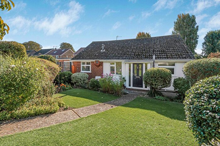 3 Bedroom Semi-detached Bungalow For Sale In Woodfield Avenue, Bury, Ramsey., PE26