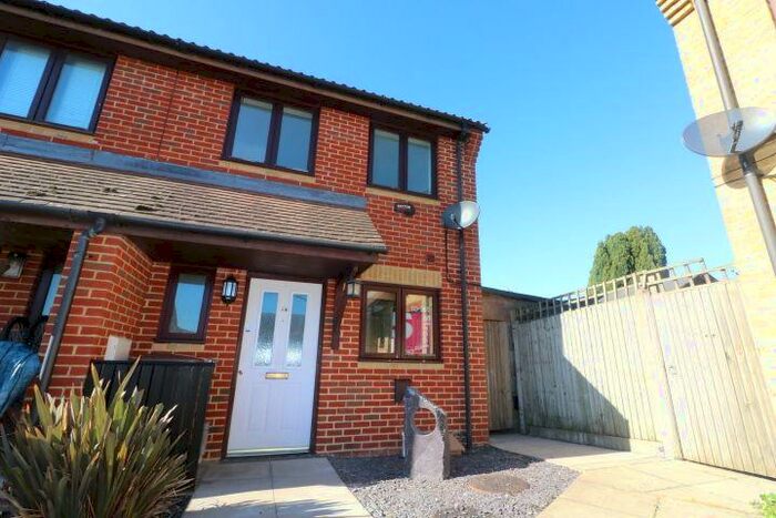 2 Bedroom Terraced House To Rent In Elford Road, Cliffe, Rochester, ME3