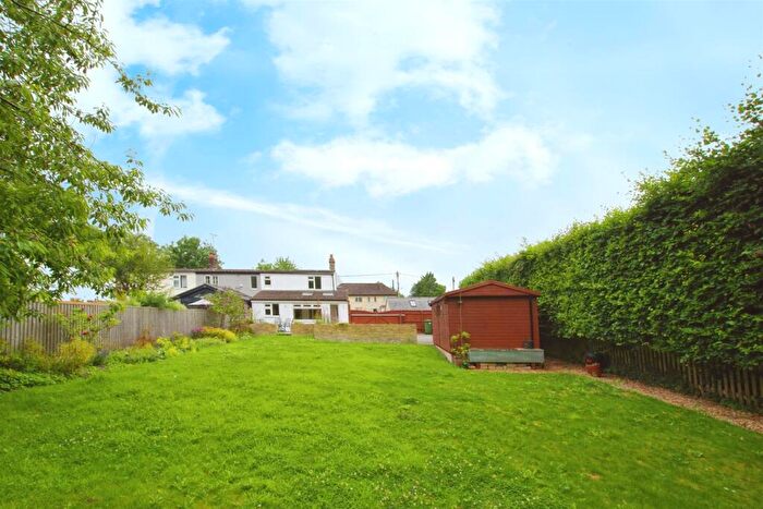 2 Bedroom Cottage To Rent In High Street, Wanborough, Swindon, SN4