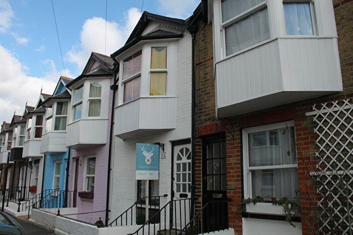 3 Bedroom House To Rent In Granville Road, Cowes, PO31