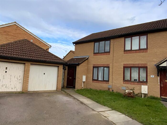 2 Bedroom End Terrace House For Sale In Tallis Lane, Browns Wood, Milton Keynes, MK7