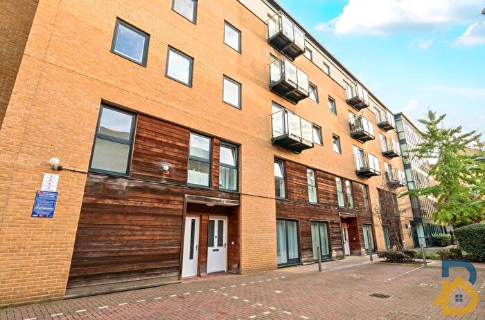 1 Bedroom Apartment For Sale In Forge Square, London, E14