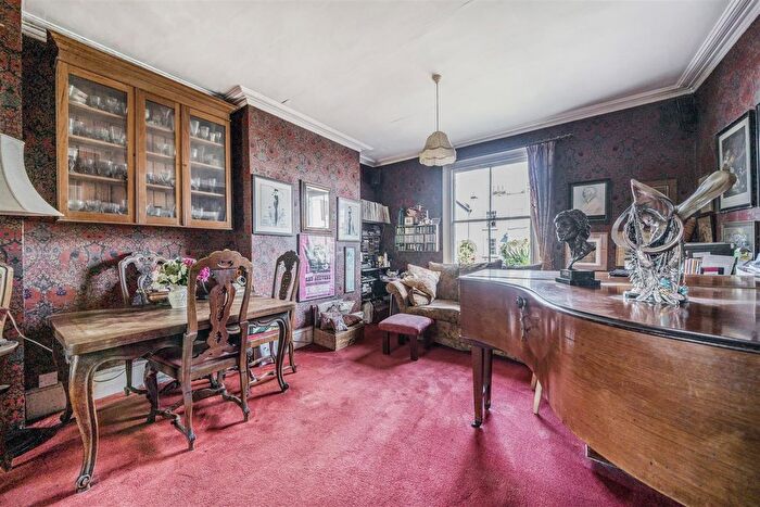 3 Bedroom Terraced House For Sale In Portsmouth Road, Thames Ditton, KT7