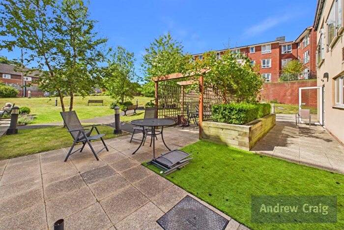 2 Bedroom Flat For Sale In Dovecote Meadow, Sunderland, SR4