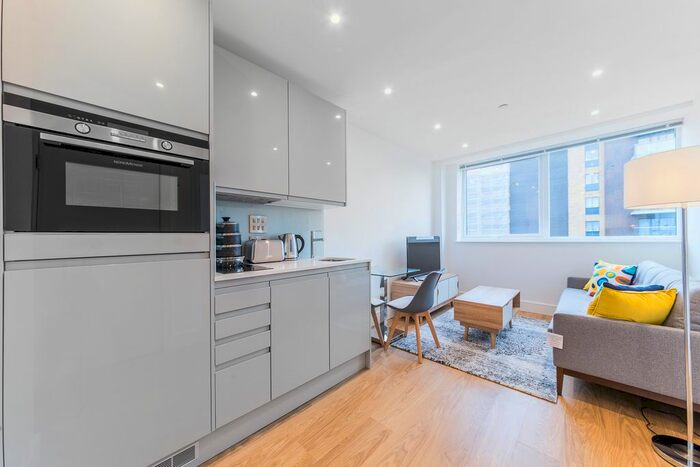 1 Bedroom Flat To Rent In Papermill House, South Street, Romford, RM1