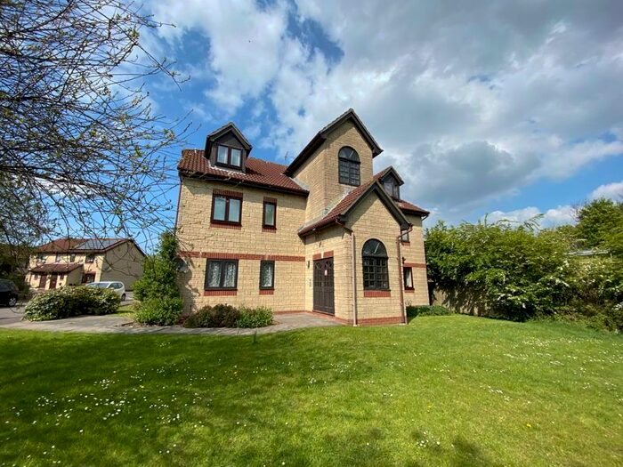 1 Bedroom Flat To Rent In Paddock Close, Bradley Stoke, Bristol, BS32