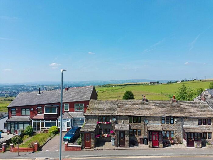 2 Bedroom Cottage For Sale In Grains Bar, Oldham, OL4
