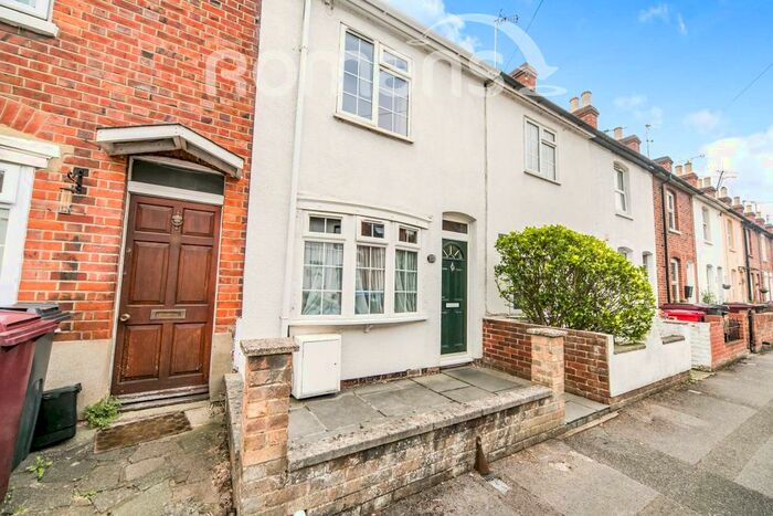 2 Bedroom Terraced House To Rent In York Road, Reading, RG1
