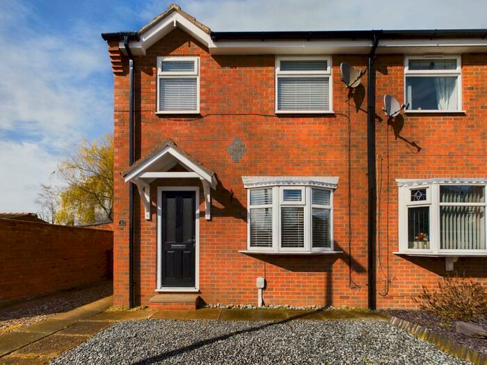 2 Bedroom Semi-Detached House To Rent In Eldon Drive, Preston, HU12
