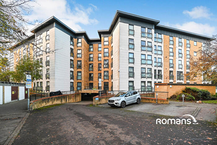 2 Bedroom Flat To Rent In Canterville Place, Mount Lane, Bracknell, RG12