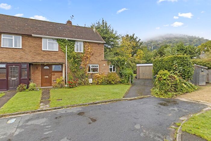 3 Bedroom Semi-Detached House For Sale In Davenham Close, Malvern, WR14