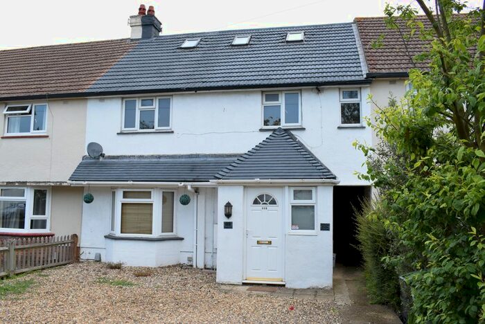 2 Bedroom Flat To Rent In Hampshire Drive, Maidstone ME15