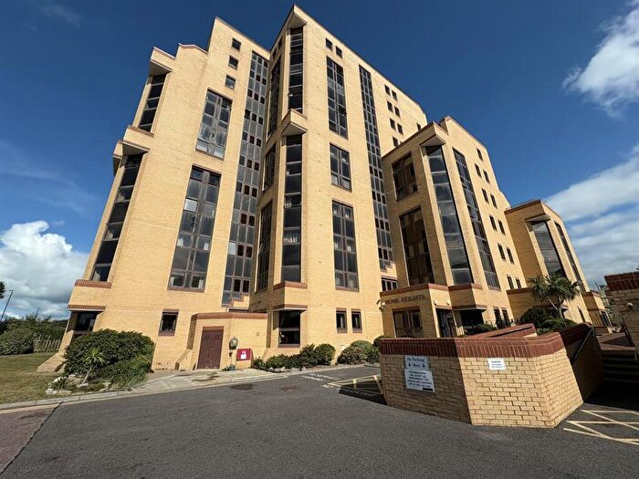 2 Bedroom Retirement Property For Sale In Clarence Parade, Southsea, PO5